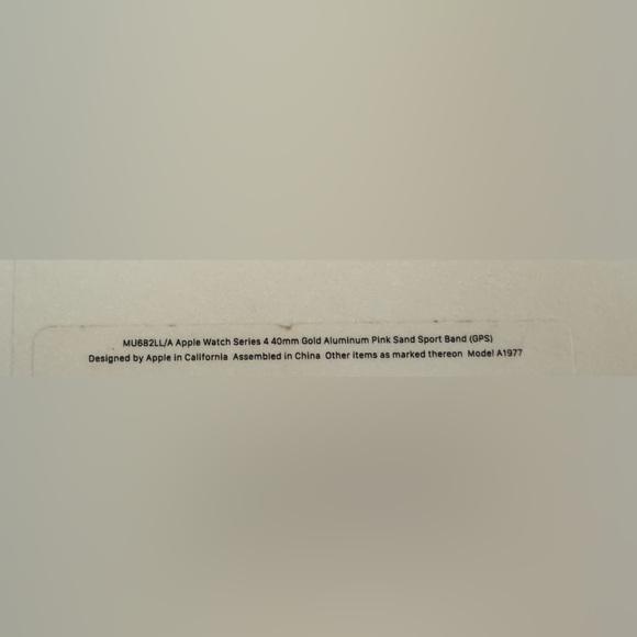 Apple Series 4 iWatch - Picture 6 of 7